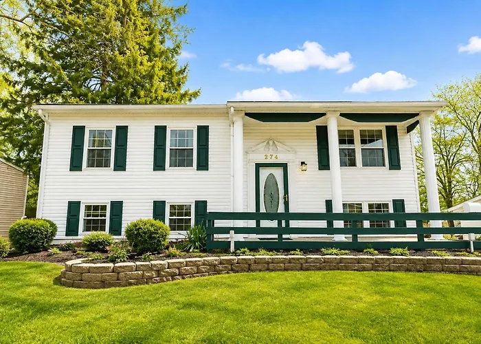 Easton 4br Getaway, Game And 2 Living Areas Holiday home